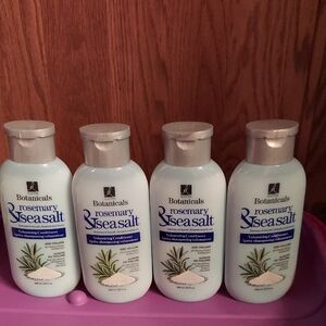 Avon Botanicals Rosemary & Sea Salt Bath Set - White and Blue